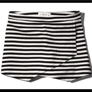 Abercrombie and Fitch skort XS
